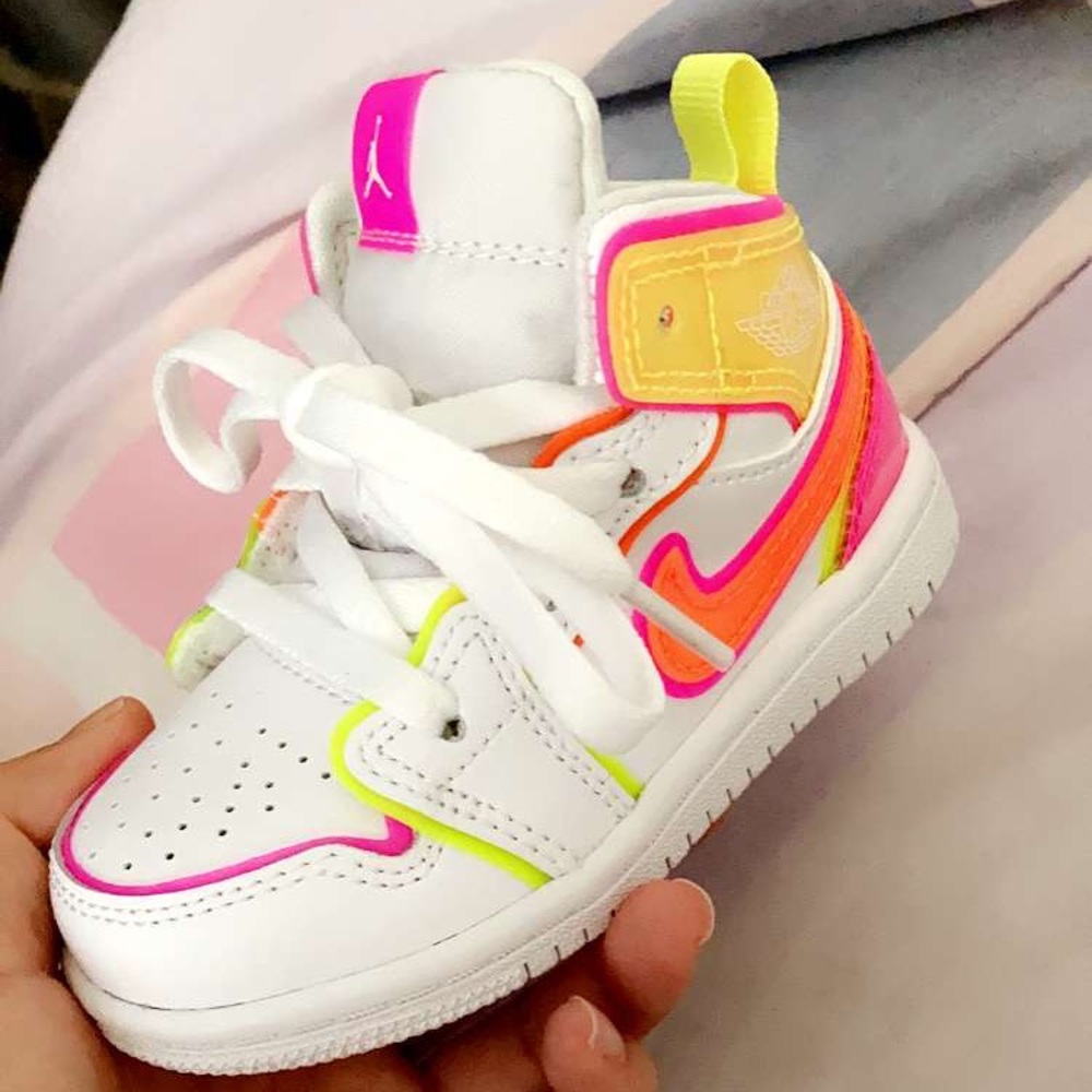 Jordan 1 Glow